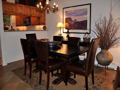 Three Bedroom Vacation Town Home with Loft & Hot Tub